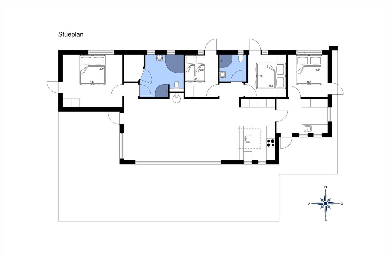Dieses Grundrissbild zeigt eine Wohnung mit vier Schlafzimmern, zwei Bädern und einer Küche.
