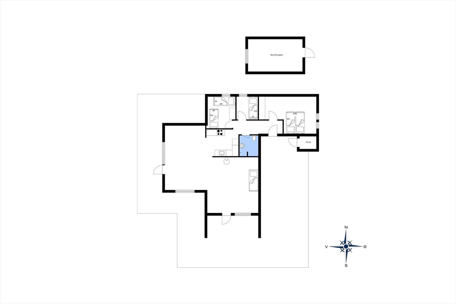 Funktionaler Grundriss mit Schlafzimmer, Küche und Bad. Außenbereich mit Garage.