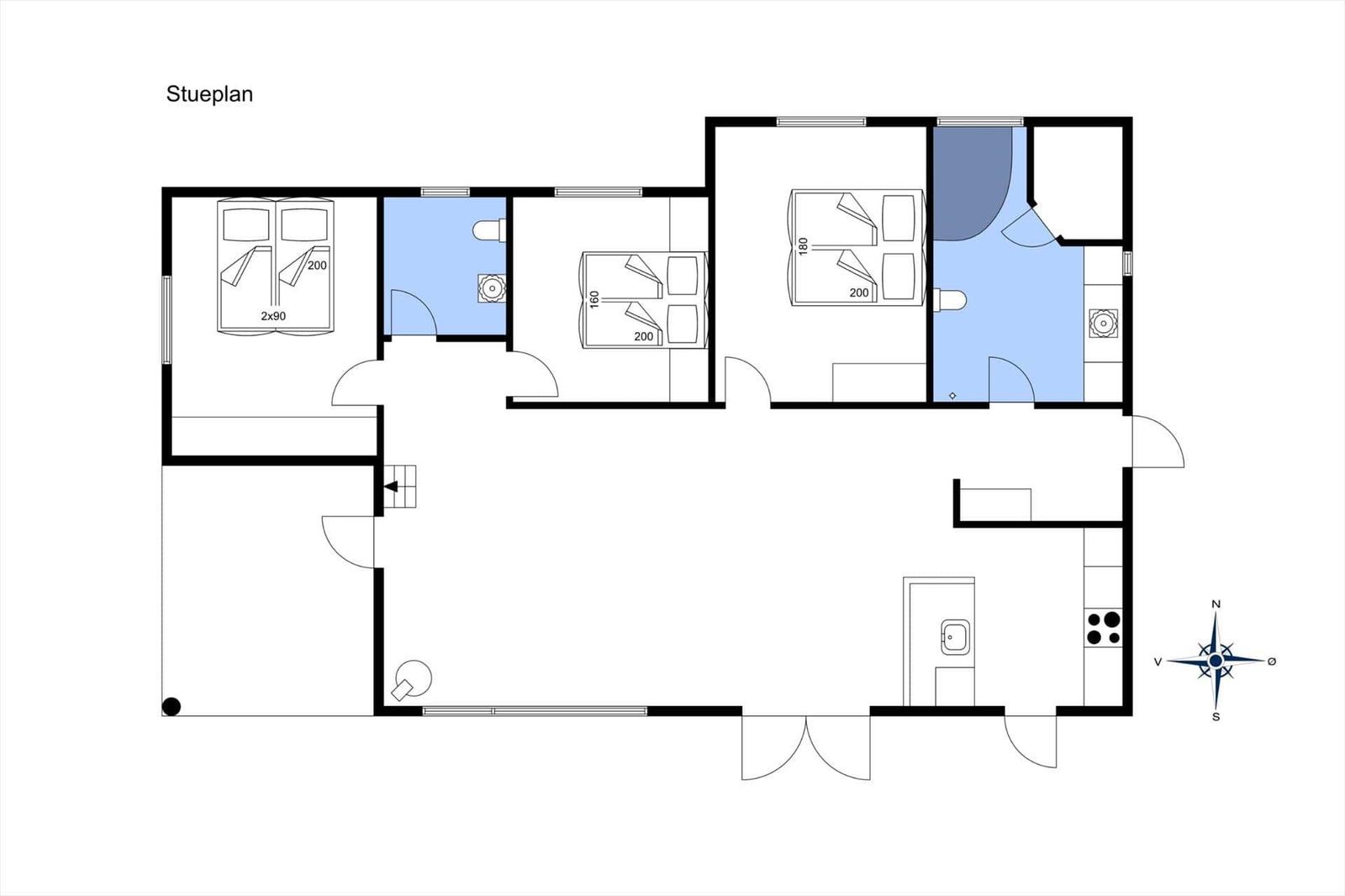 Stueplan zeigt zwei Schlafzimmer, Bad, Küche und Wohnbereich mit Kompass.