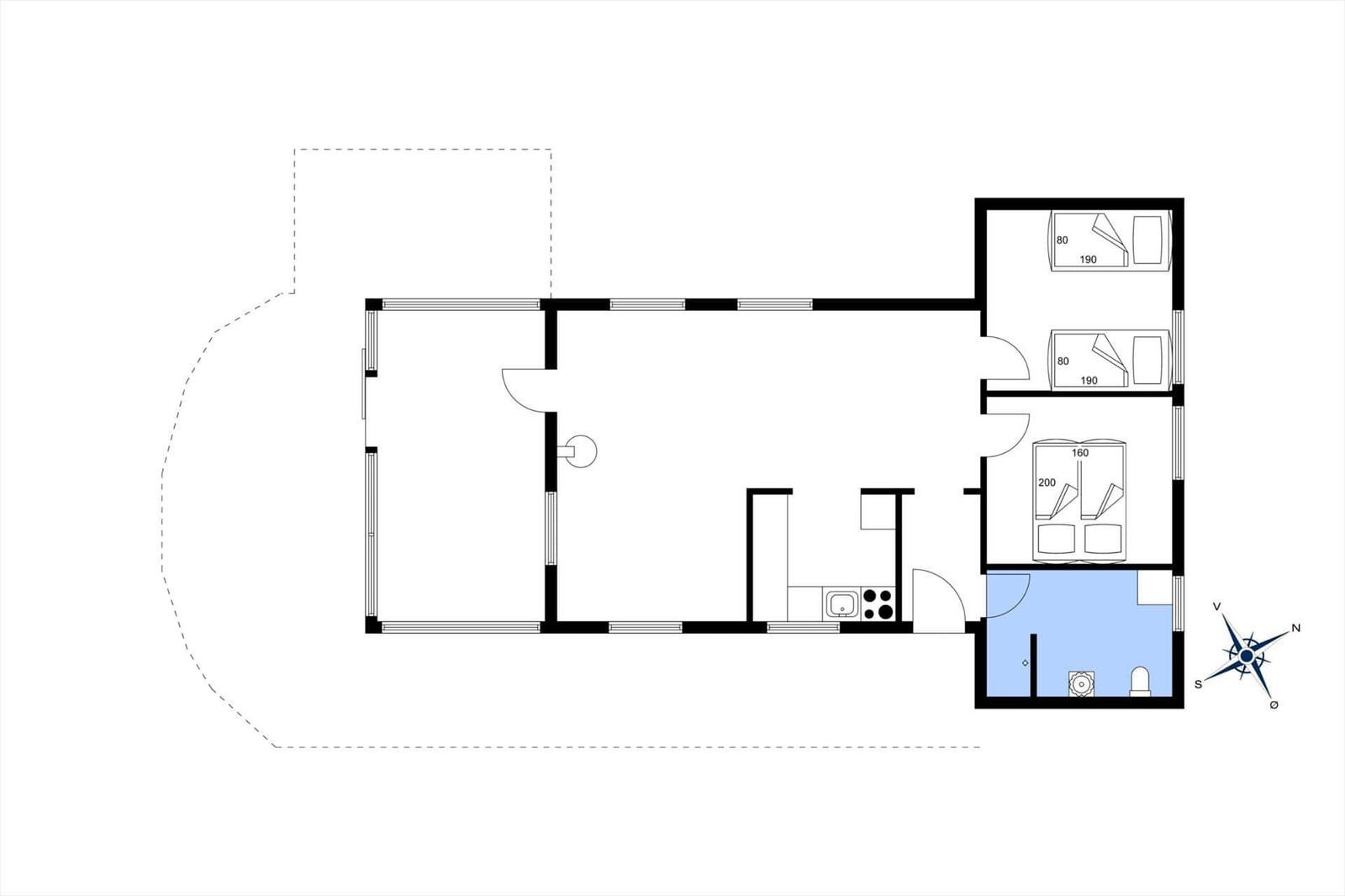 Wohnung mit drei Schlafzimmern, Küche und Bad. Raumverteilung mit Kompass.