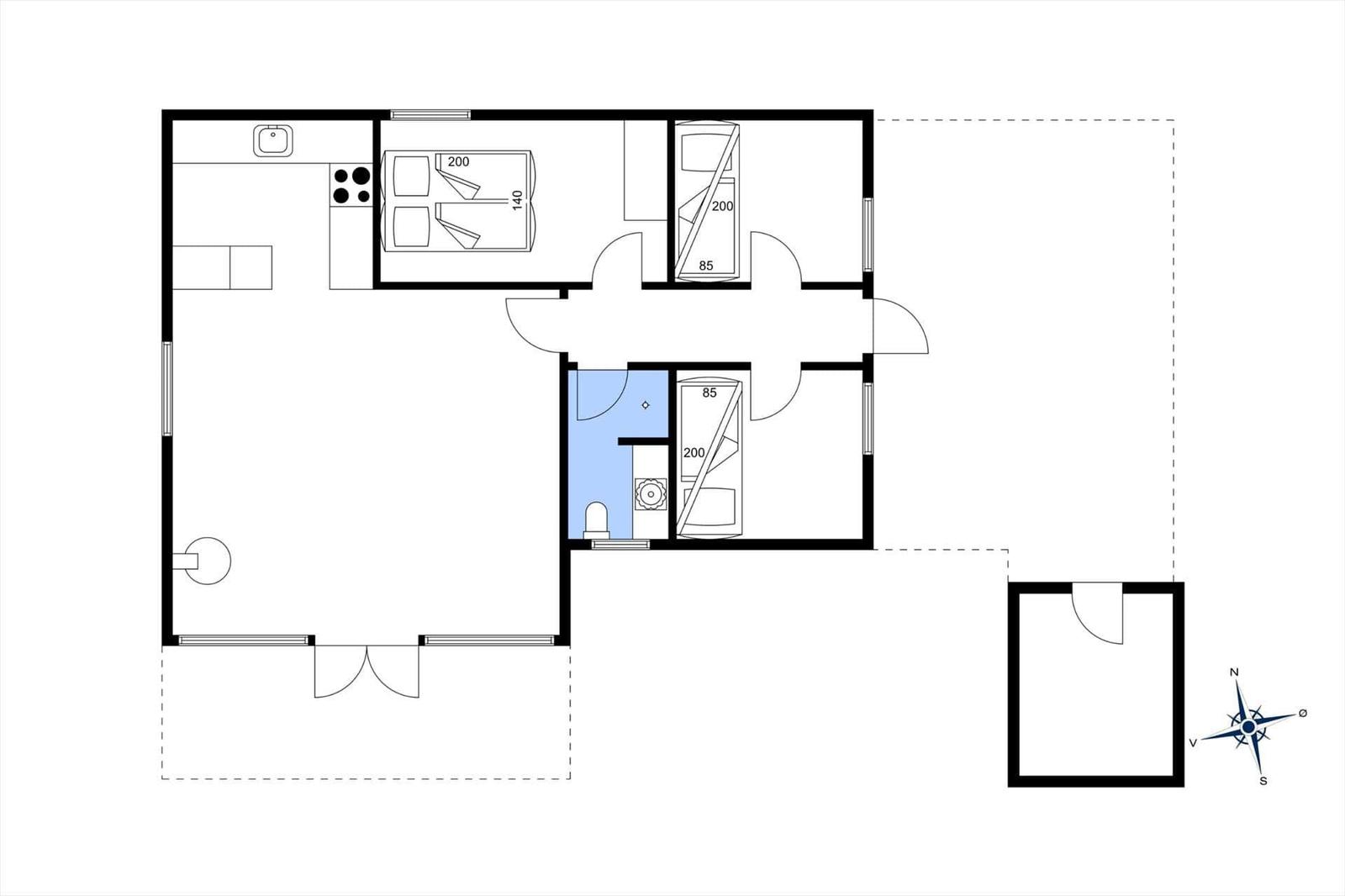 Wohnung mit Küche, Schlafzimmer und Bad. Flur und Terrasse.