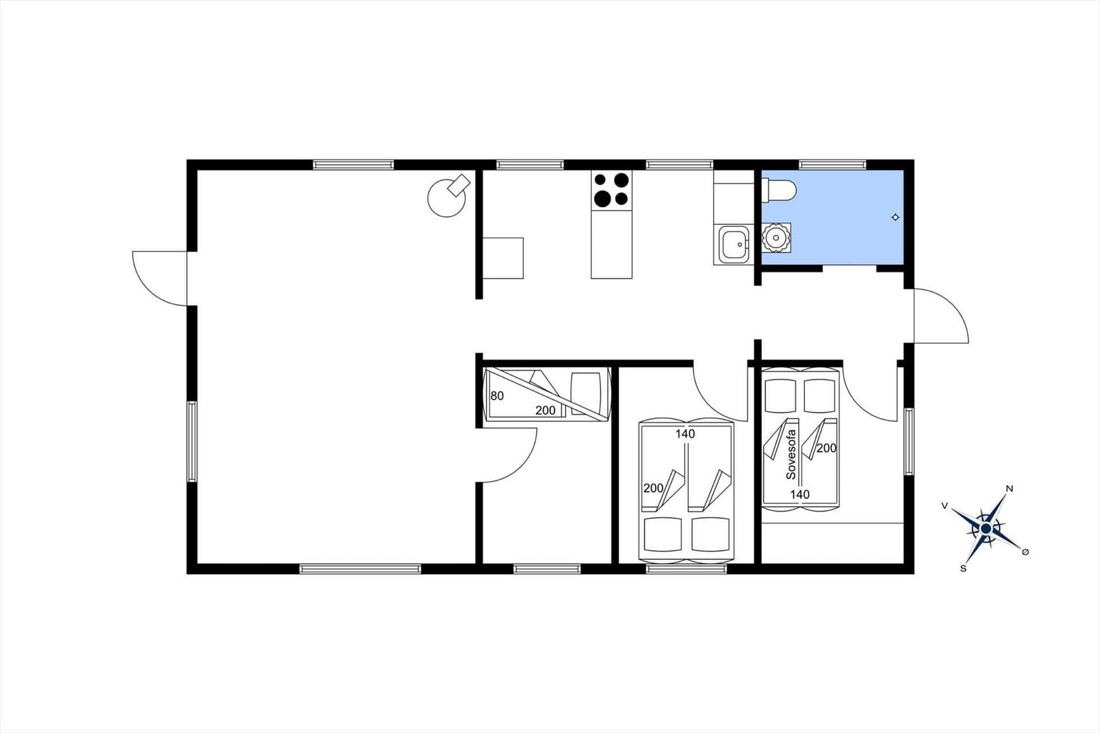 Wohnung mit Küche, Bad, Schlafzimmer und Wohnbereich. Mit Sofa und Bett.