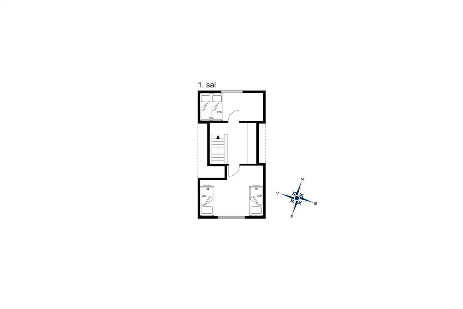 Erdgeschossplan mit Schlafzimmer, Bad und Treppe zur oberen Etage.