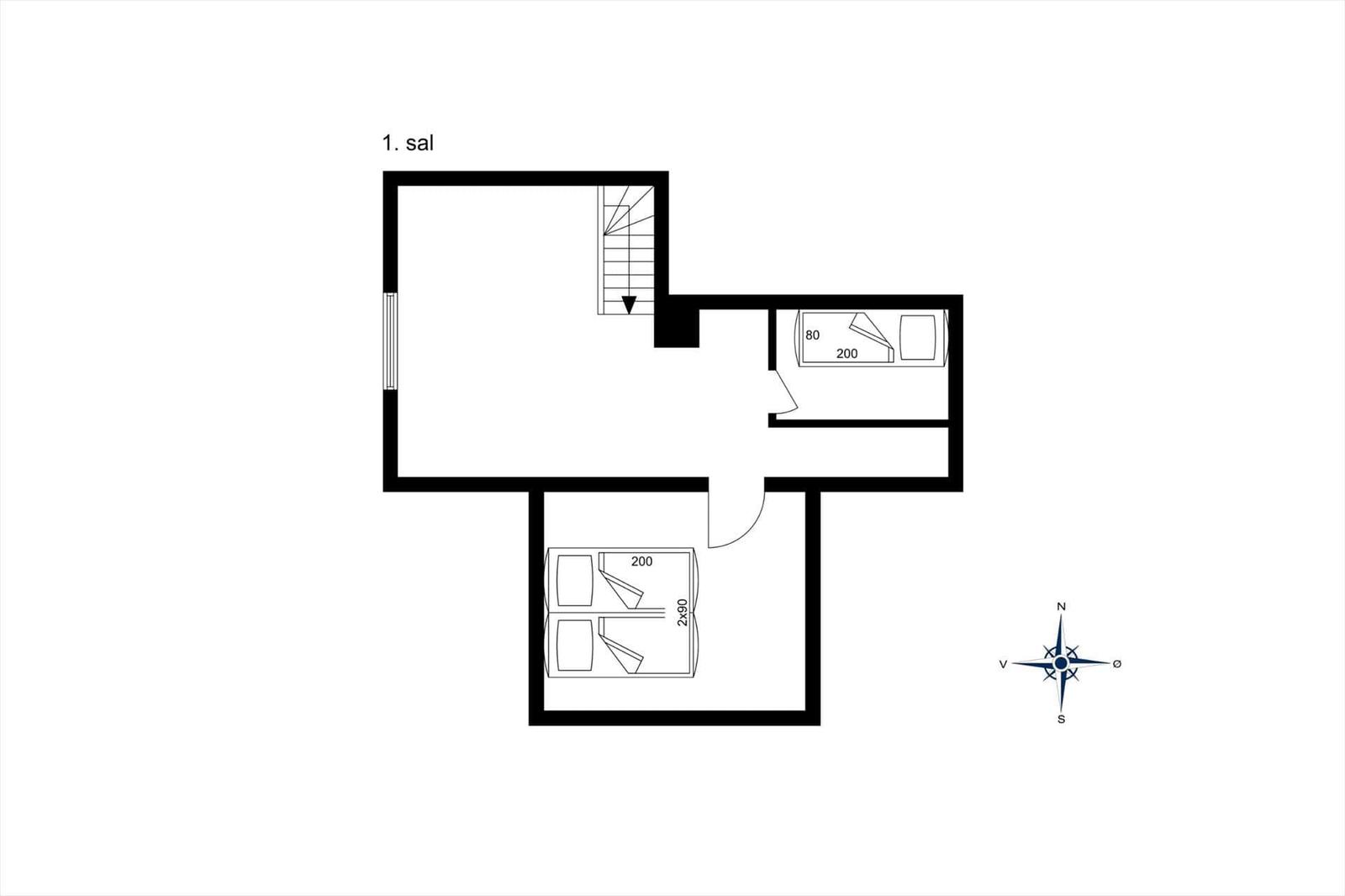 Erdgeschossplan mit Schlafzimmer, Wohnbereich und Treppe.