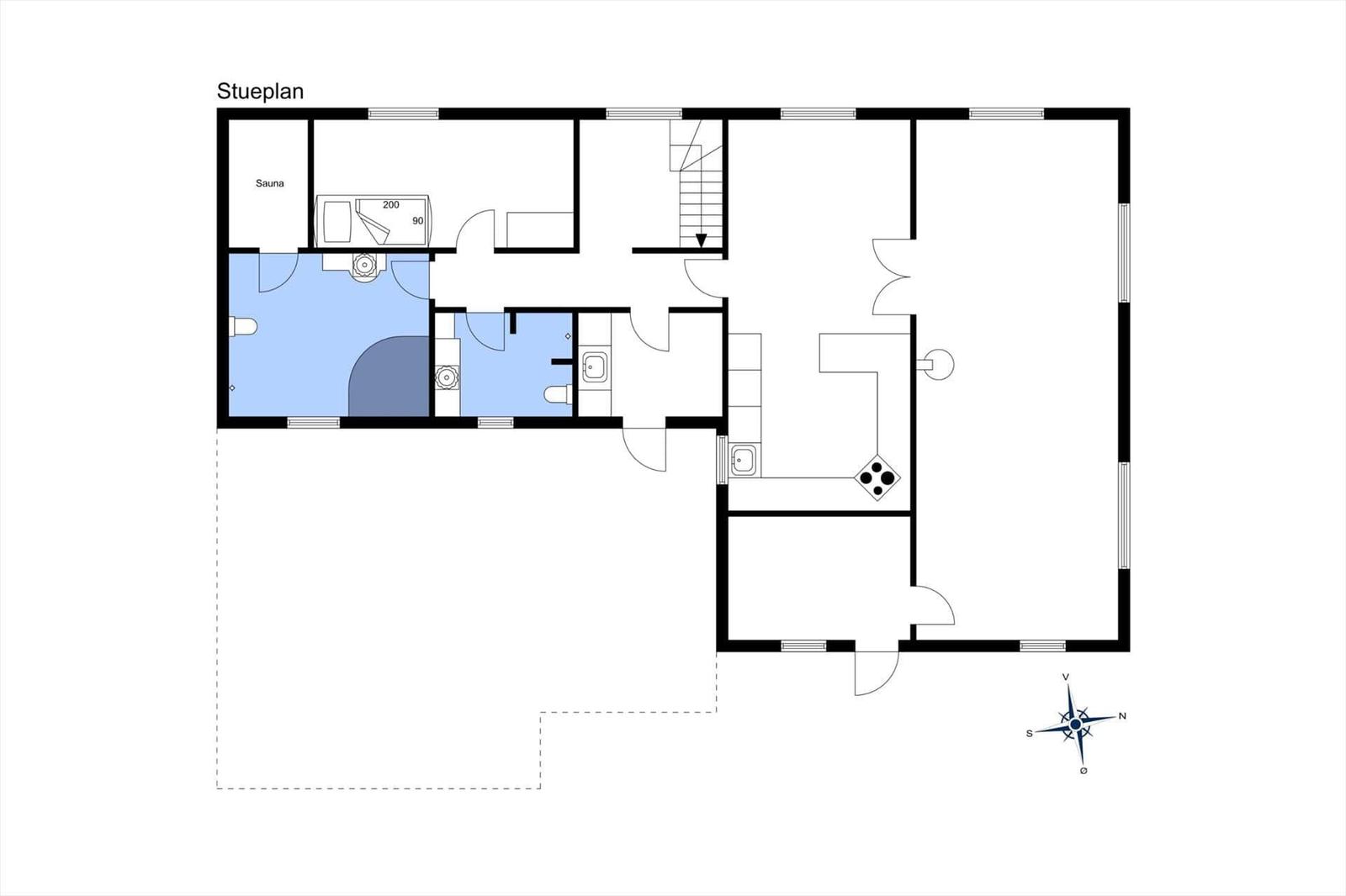 Stueplan zeigt Sauna, Küche und Schlafzimmer mit Bad.