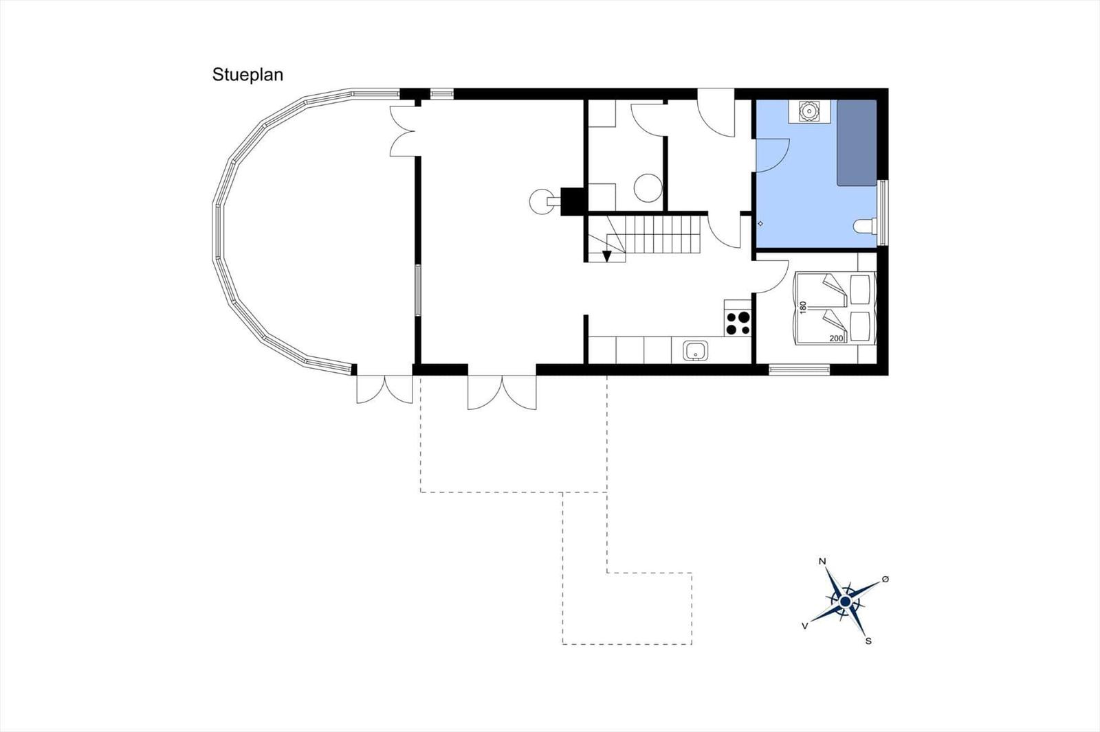 Stueplan zeigt Wohnbereich, Küche, Schlafzimmer und Bad mit Orientierung.