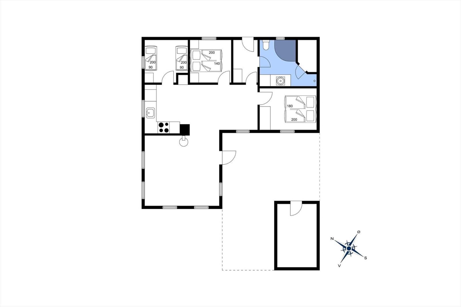 Wohnung mit drei Schlafzimmern, Küche und Bad. Raumübersicht mit Maßen.
