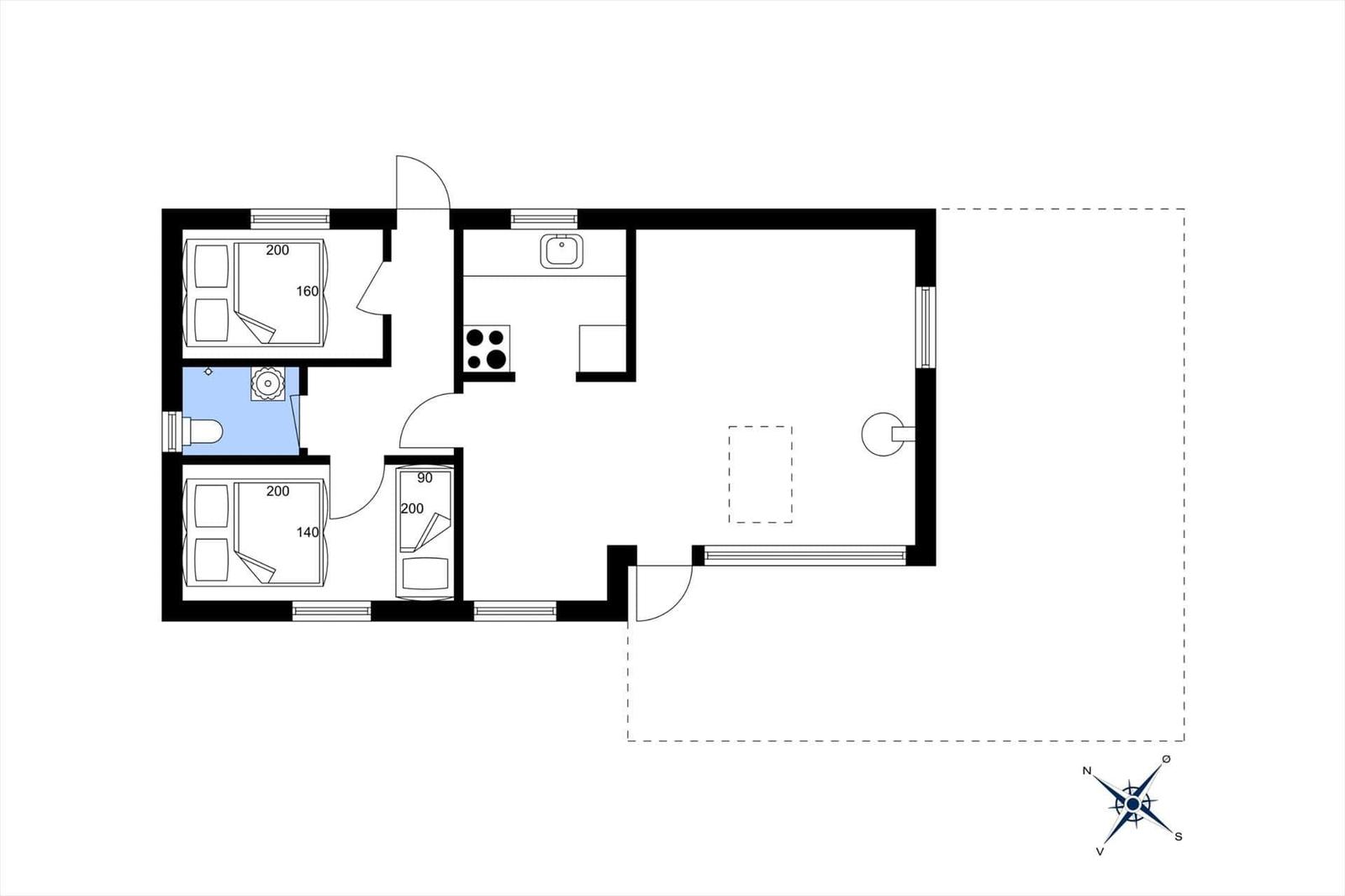 Zwei Schlafzimmer, Küche, Bad und Wohnbereich mit Fenster.