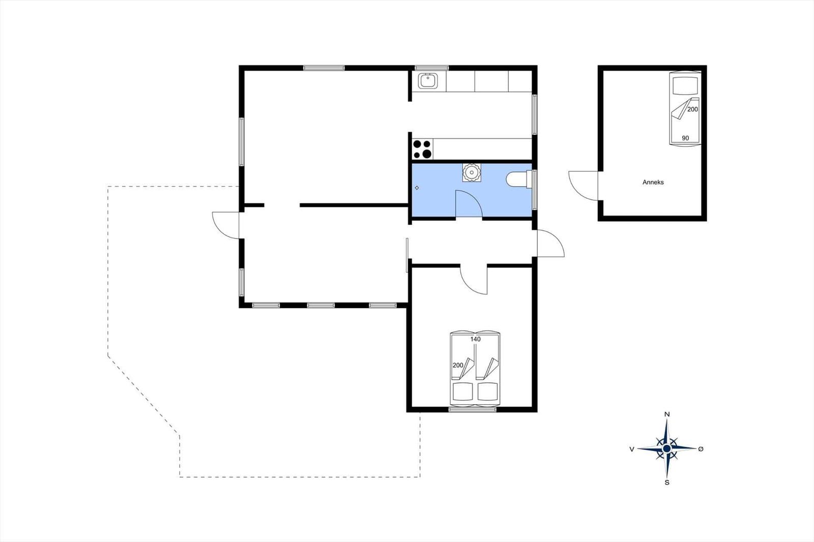 Apartment with kitchen, bathroom, and two bedrooms. Annex with sleeping space.