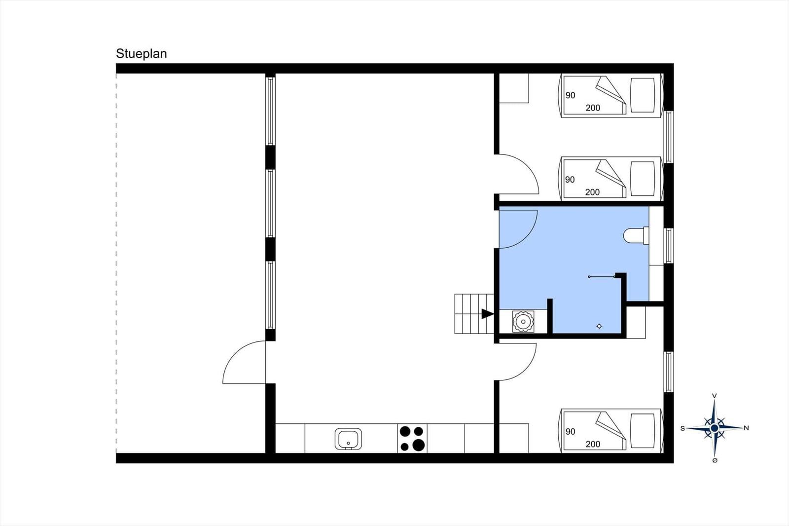 Stueplan zeigt drei Schlafzimmer, Küche und Bad mit Treppenhaus.