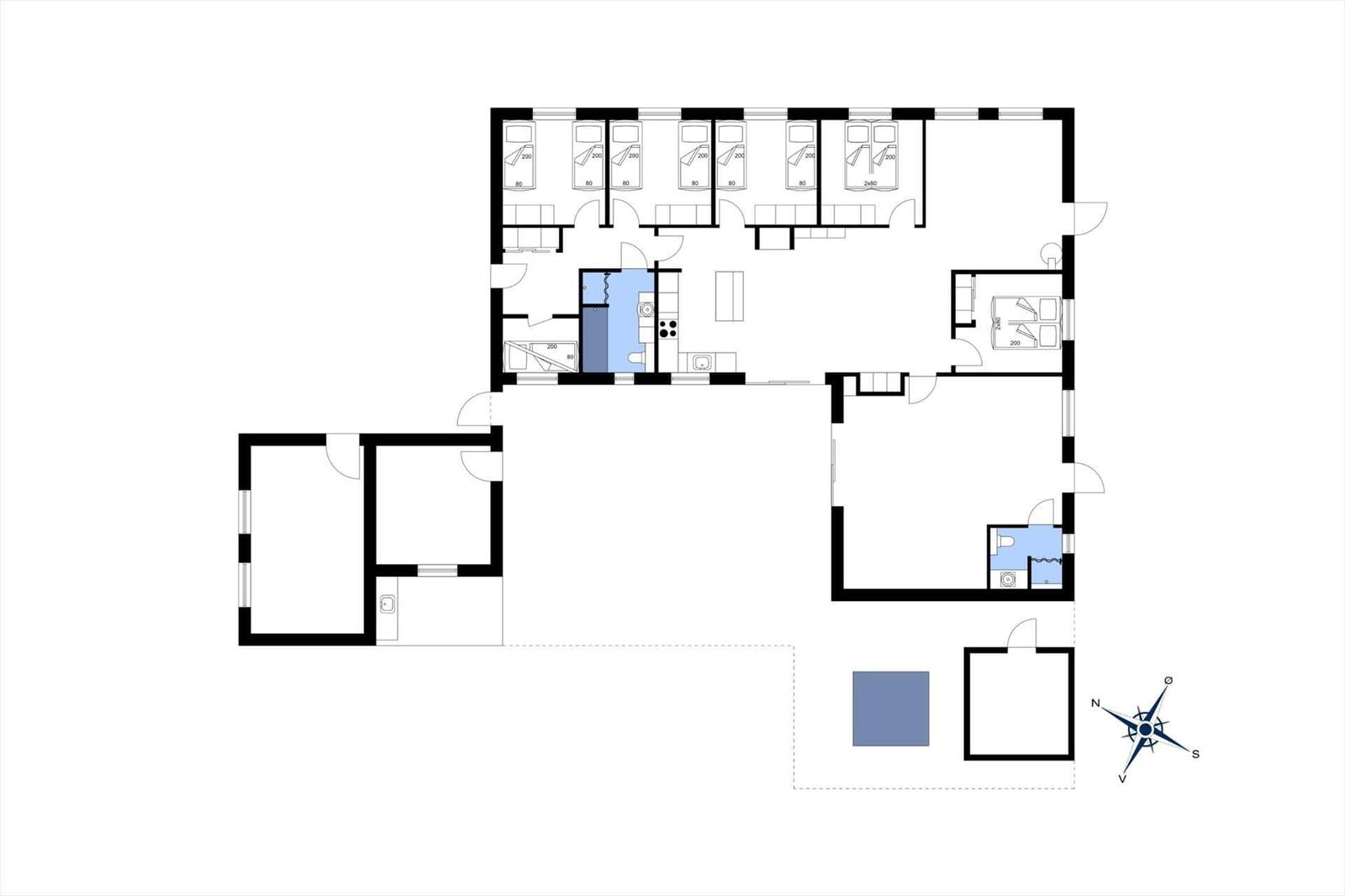 Grundriss einer Ferienwohnung mit mehreren Schlafzimmern und Küche.