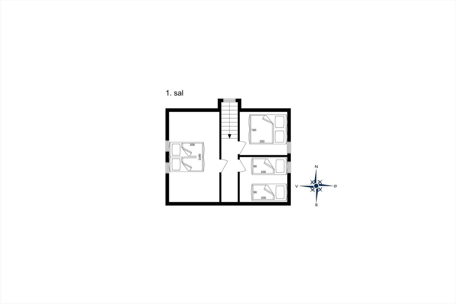 Erstes Stockwerk mit drei Schlafzimmern und Treppe zur zweiten Etage.
