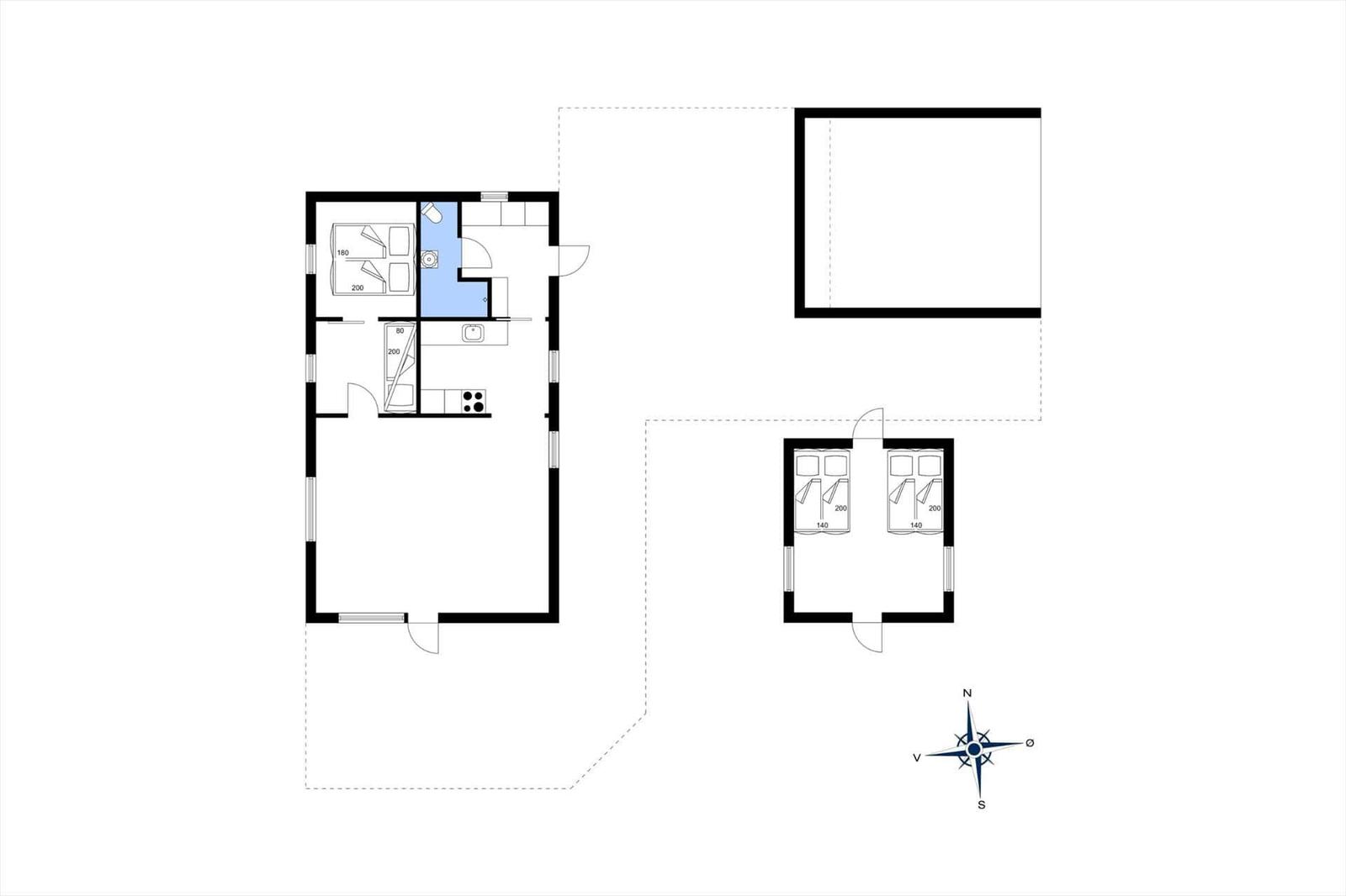 Einfamilienhaus mit zwei Schlafzimmern und Küche. Raumplan mit Kompass.