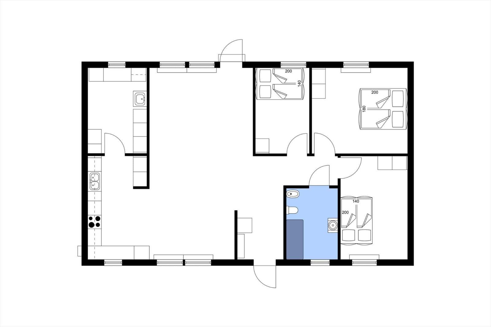 Apartment with three bedrooms, kitchen, and bathroom.