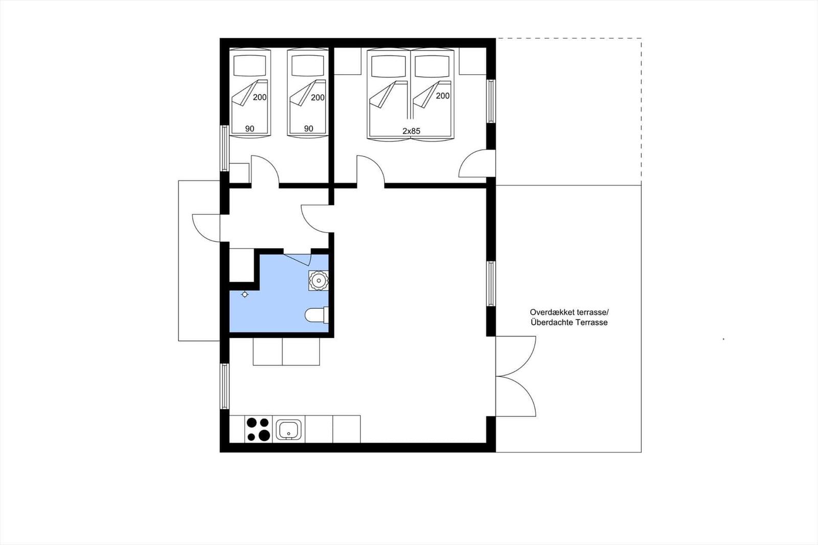 Wohnung mit drei Schlafzimmern und überdachter Terrasse.
