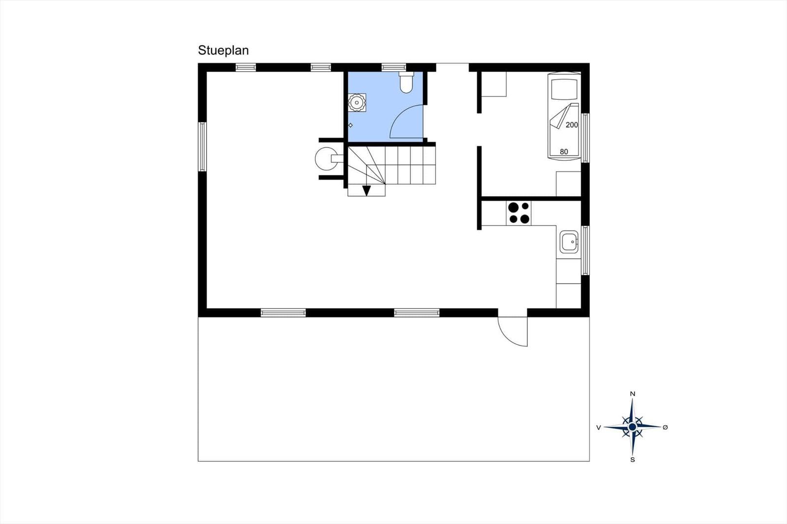 Stueplan zeigt Wohnfläche, Küche, Schlafzimmer und Bad mit Treppenhaus.