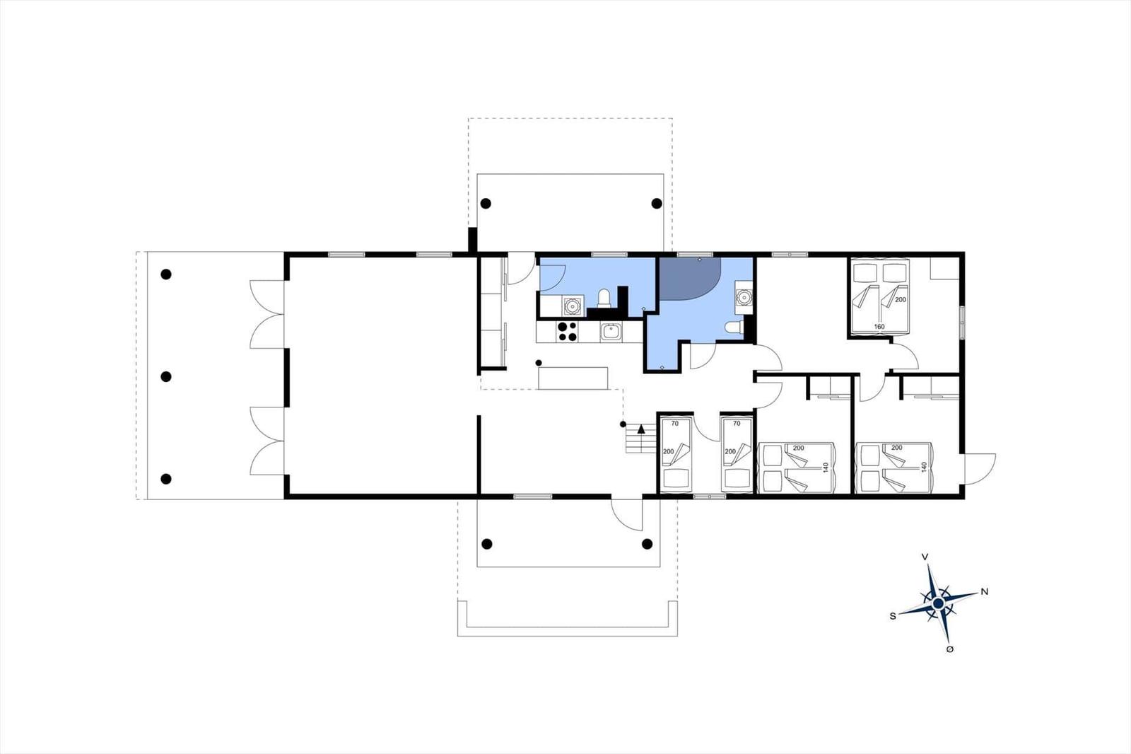 Geschossplan zeigt Wohn- und Schlafzimmer, Küche und Badezimmer mit Maßen.