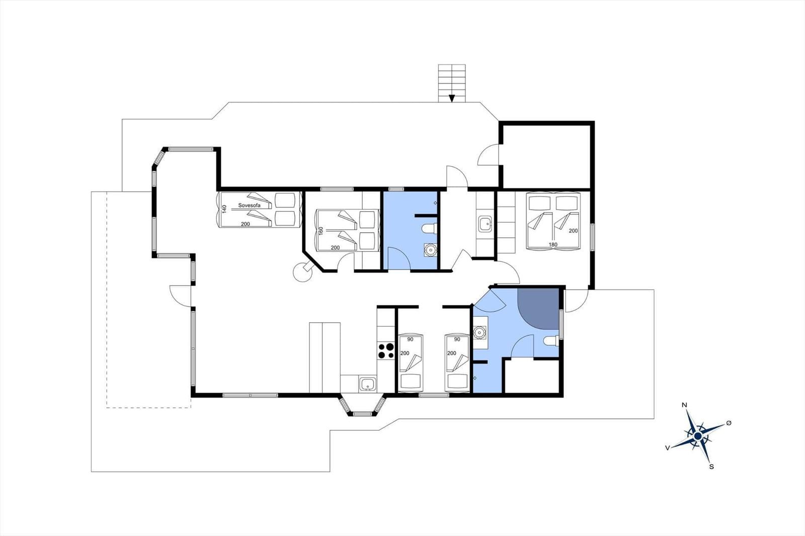 Apartment with kitchen, bedrooms, and bathroom. Hallway and staircase marked.