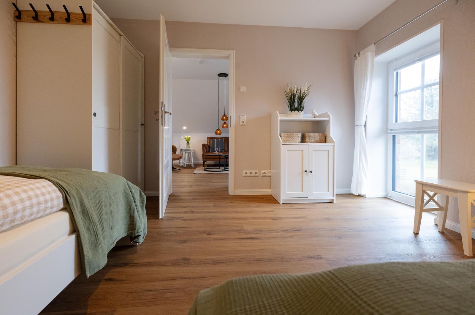 Schlafzimmer mit 2 Einzelbetten ( 90x200 )
