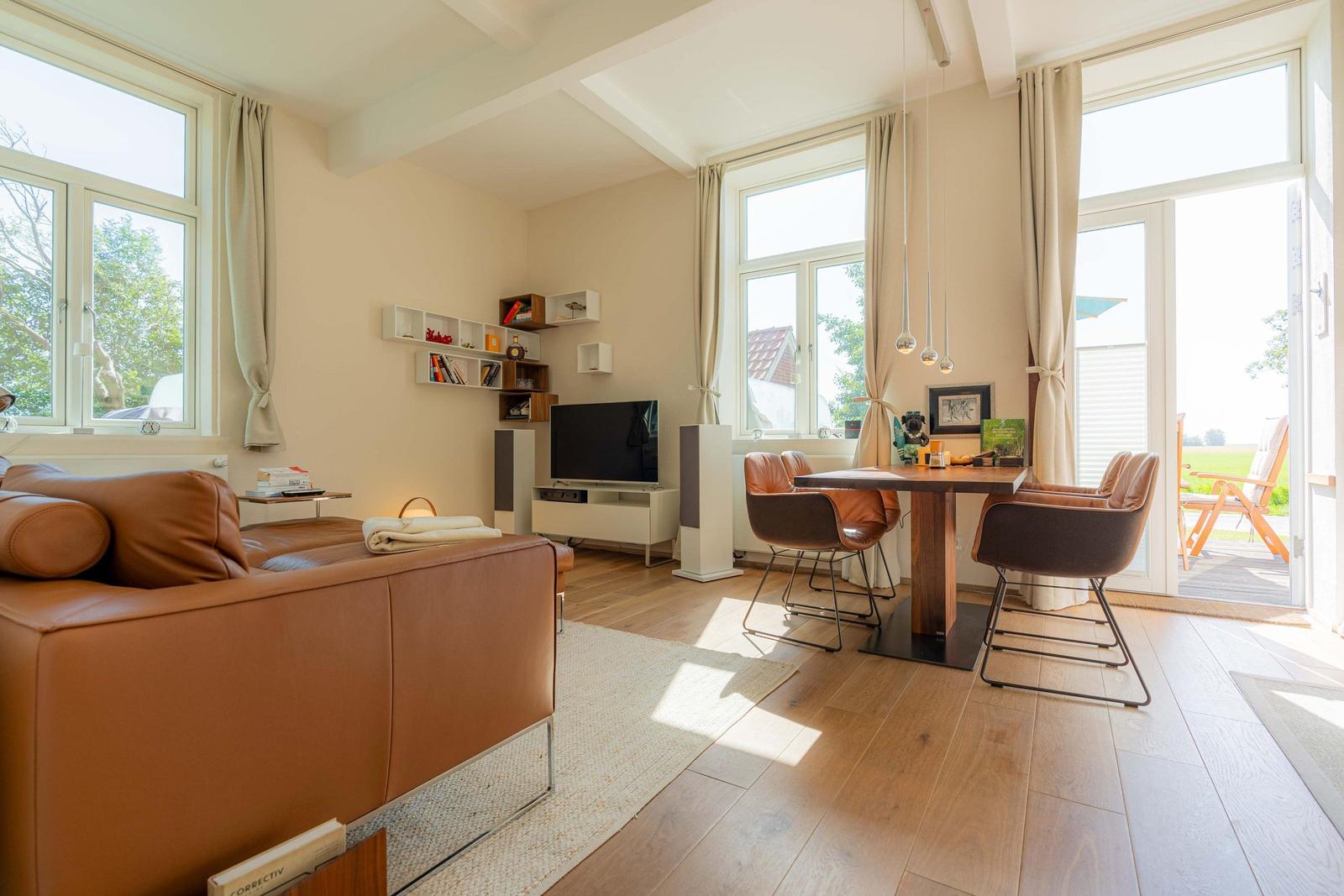 Sofaecke mit TV