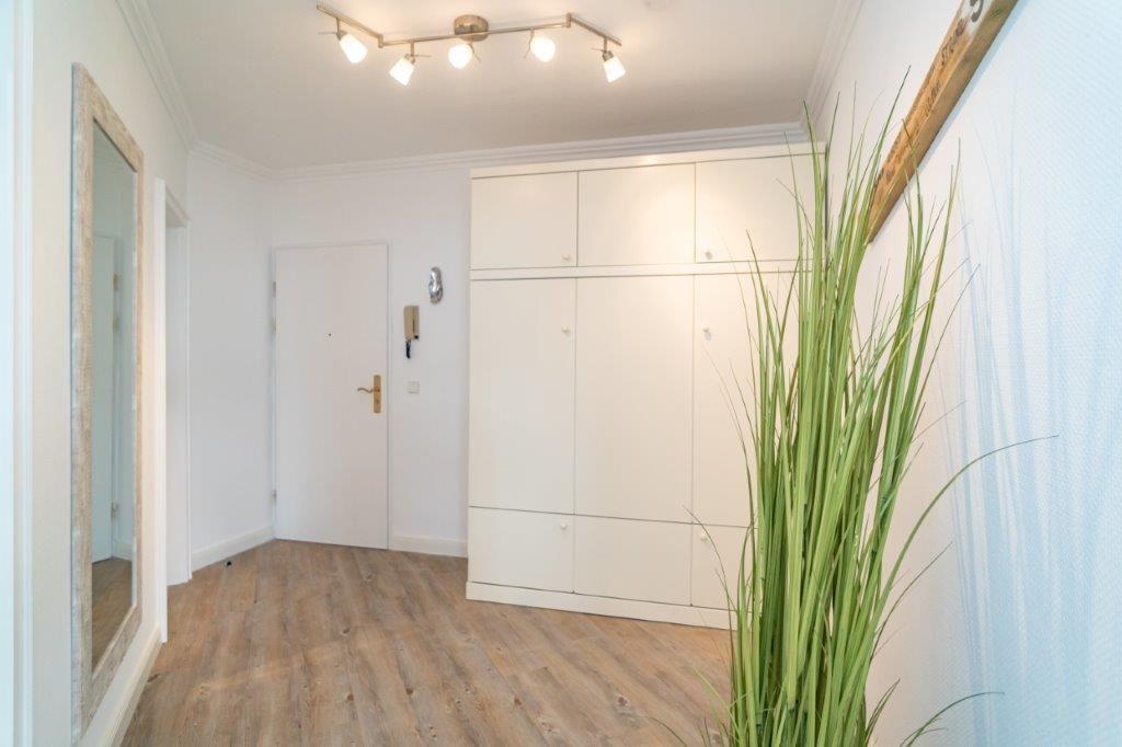 Schrankbett im Eingangsbereich