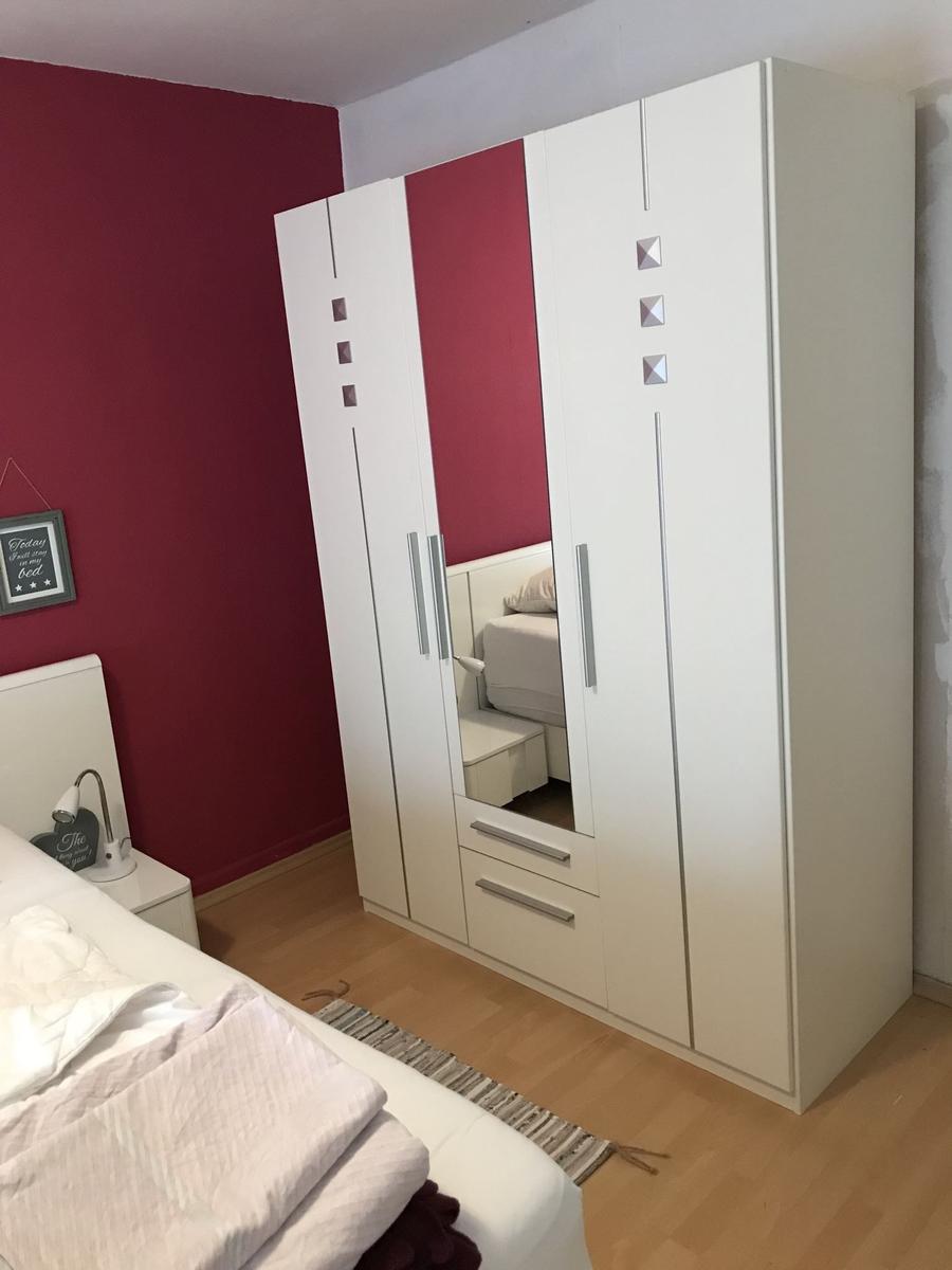 Schlafzimmerschrank EG Appartement...