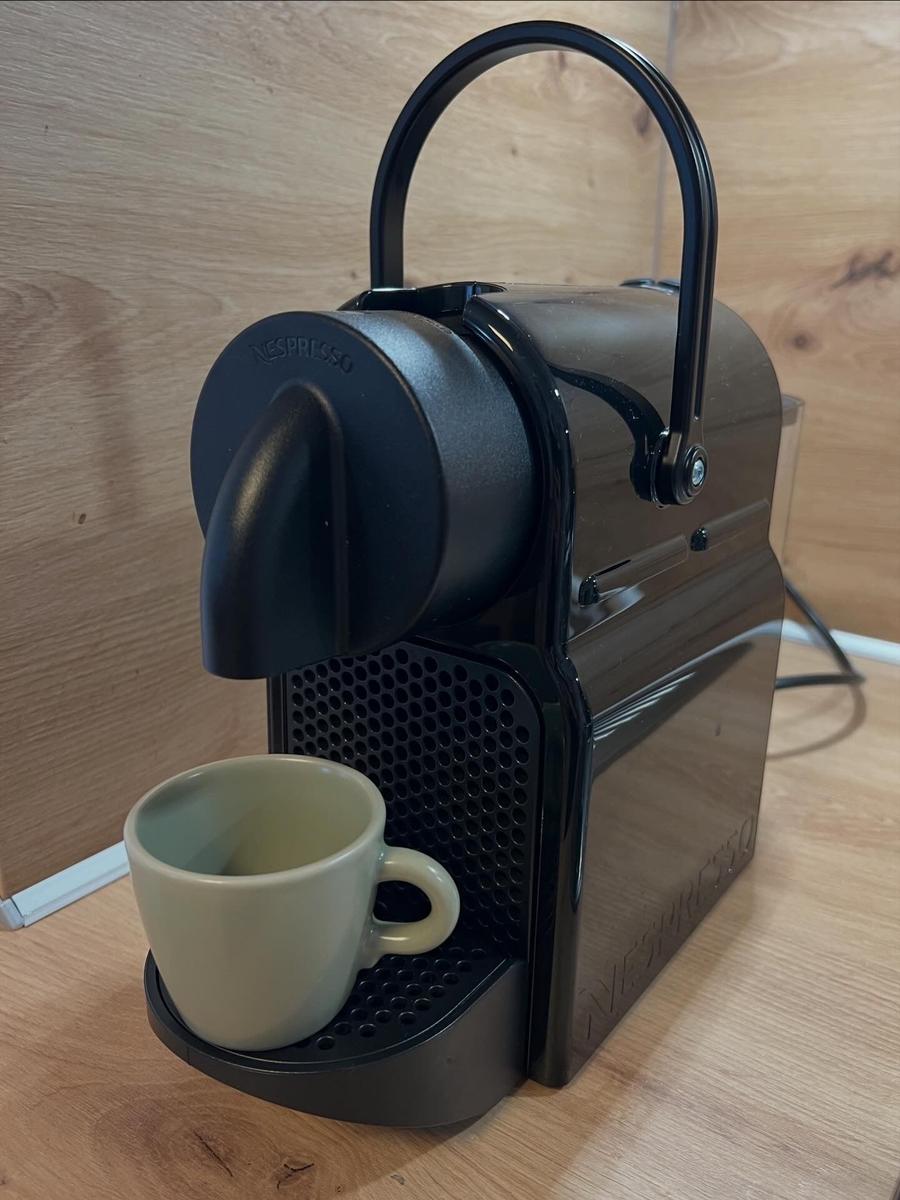 Nespresso Kapsel-Kaffeemaschine