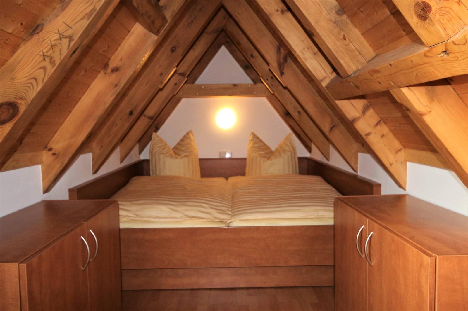 Schlafzimmer 4 im Spitzboden