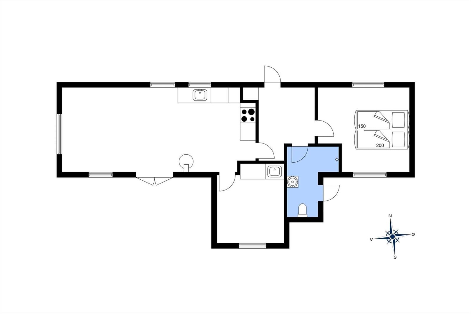 Apartment with kitchen, bathroom, and bedroom. Room with double bed and single bed.
