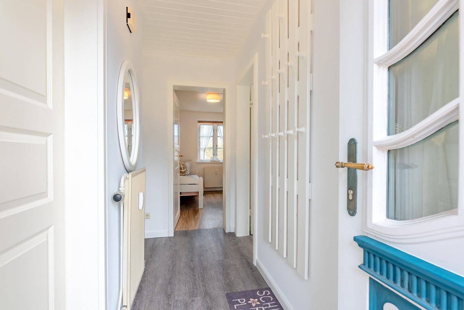 ... mit Garderobe