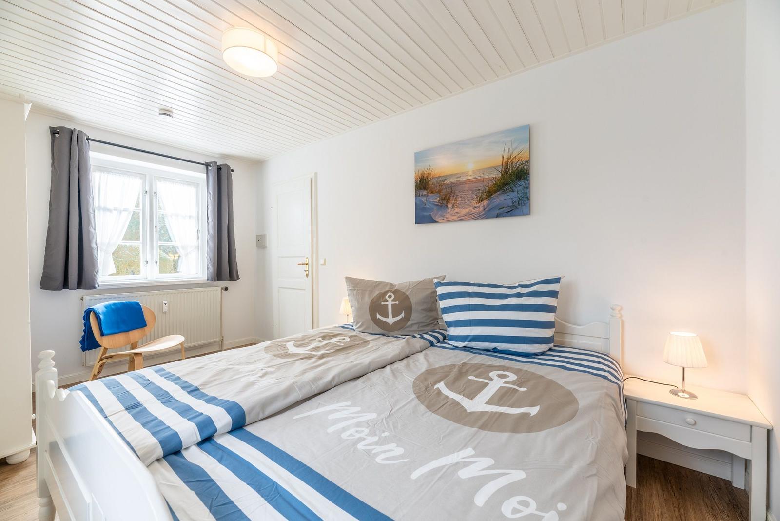 das grosse Schlafzimmer (2x 90 x 200)