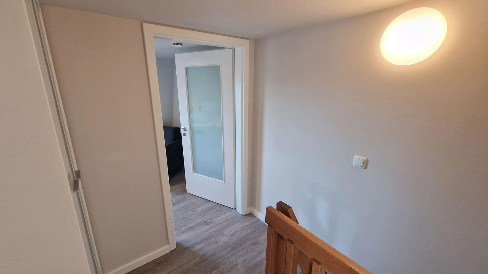 Flur im DG mit Blick zum Schlafzimmer 3...