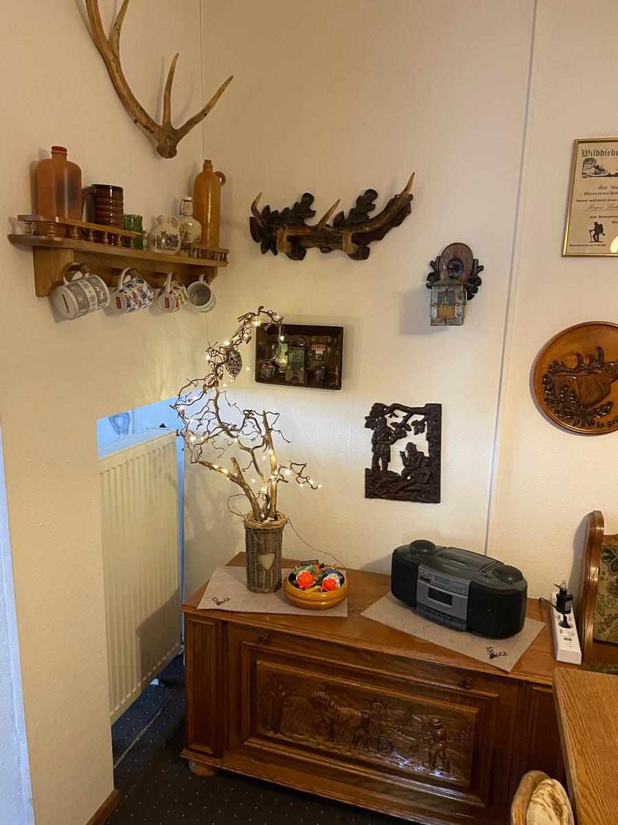 Kutscherstube mit Radio