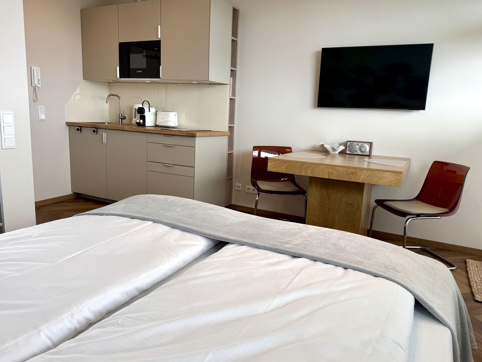 Wohn- und Schlafzimmer