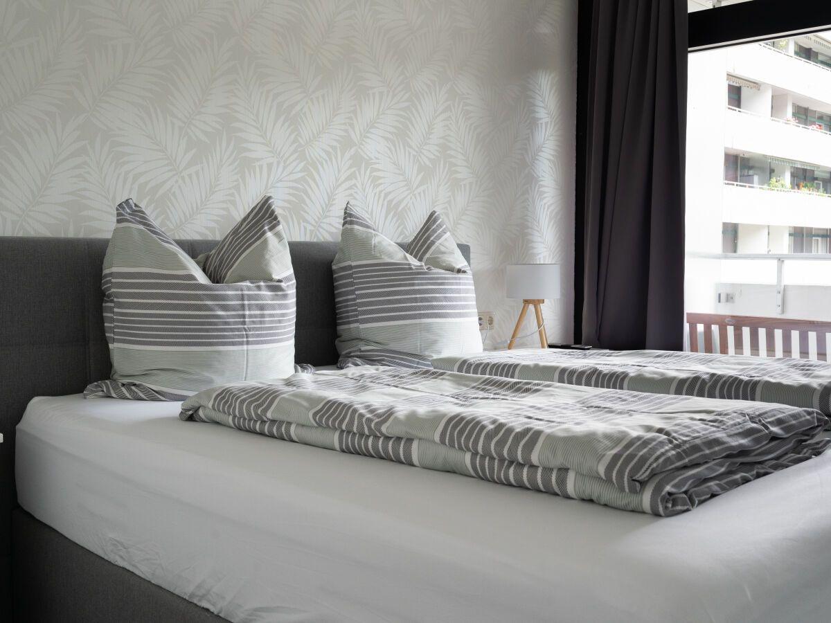 Das Schlafzimmer mit Boxspringbett für den erholsamen Schlaf