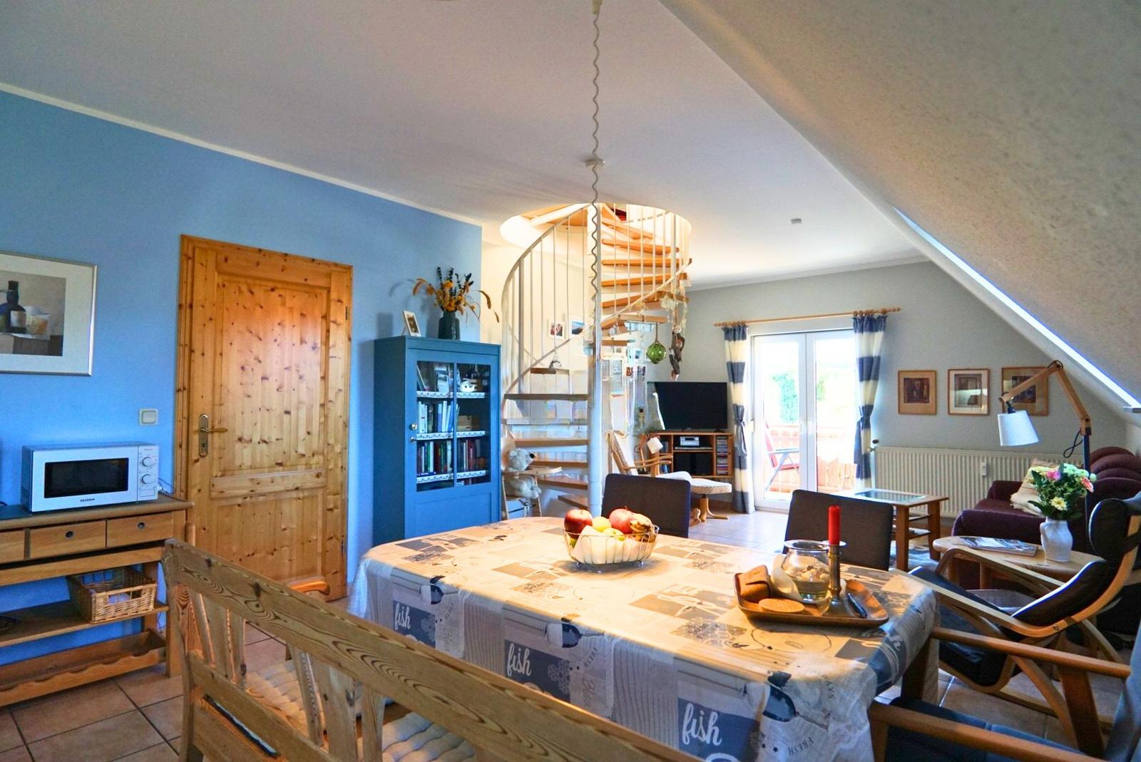 Großes Wohnzimmer der FeWo Graal-Müritz Appartement an der Ostsee von Mecklenburg-Vorpommern...