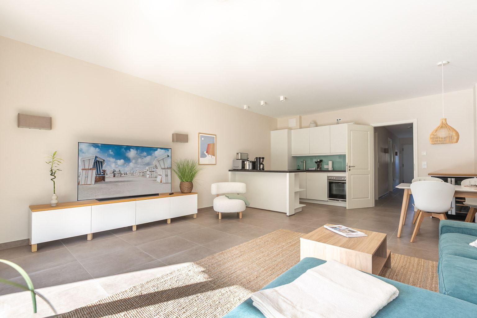 Wohnzimmer und Küche...