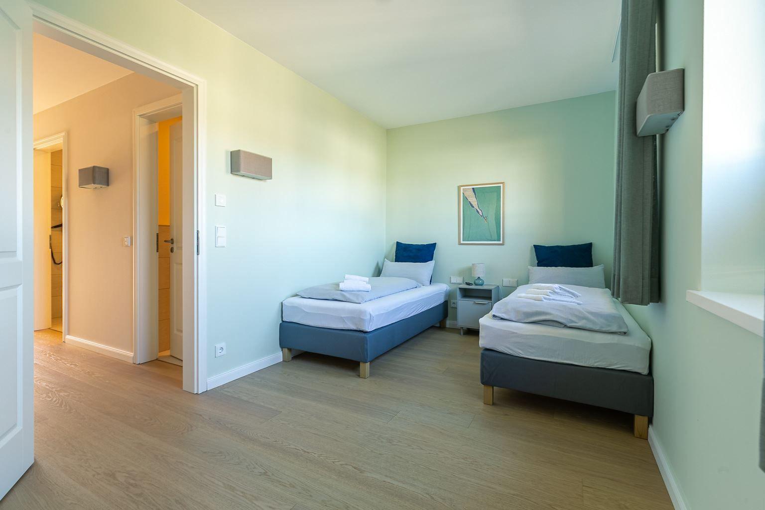 2. Schlafzimmer (OG)...