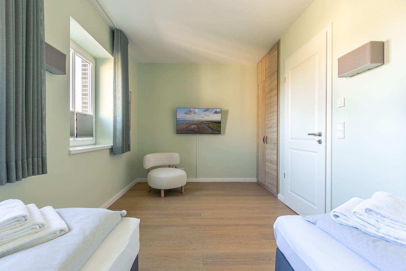2. Schlafzimmer (OG)...
