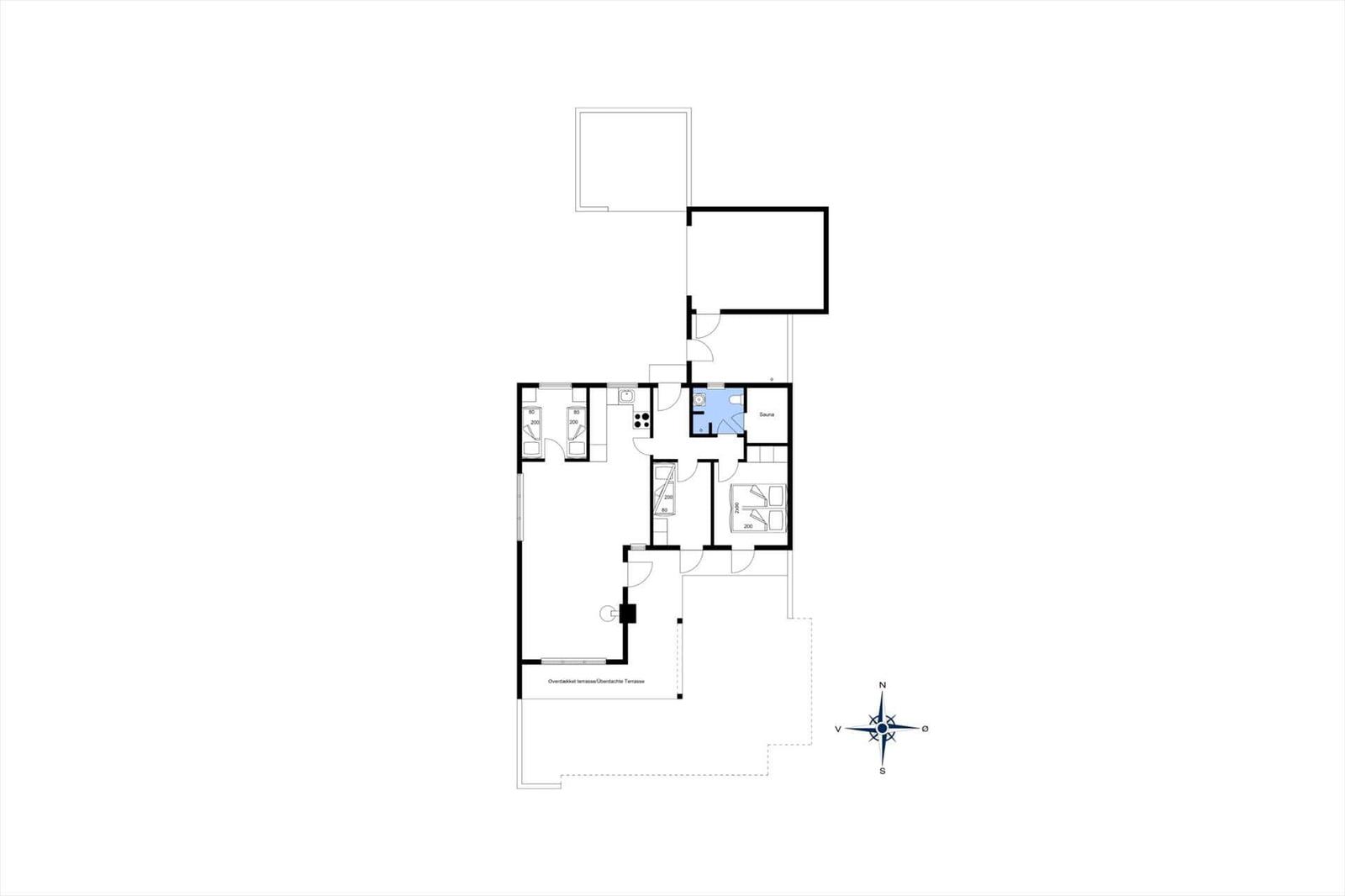Funktionaler Grundriss mit Sauna und überdachter Terrasse.