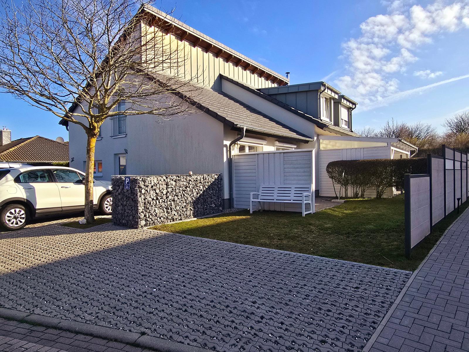 Gepflegte Ferienwohnung in ruhiger Lage nahe der historischen Altstadt von Burg und Südstrand.