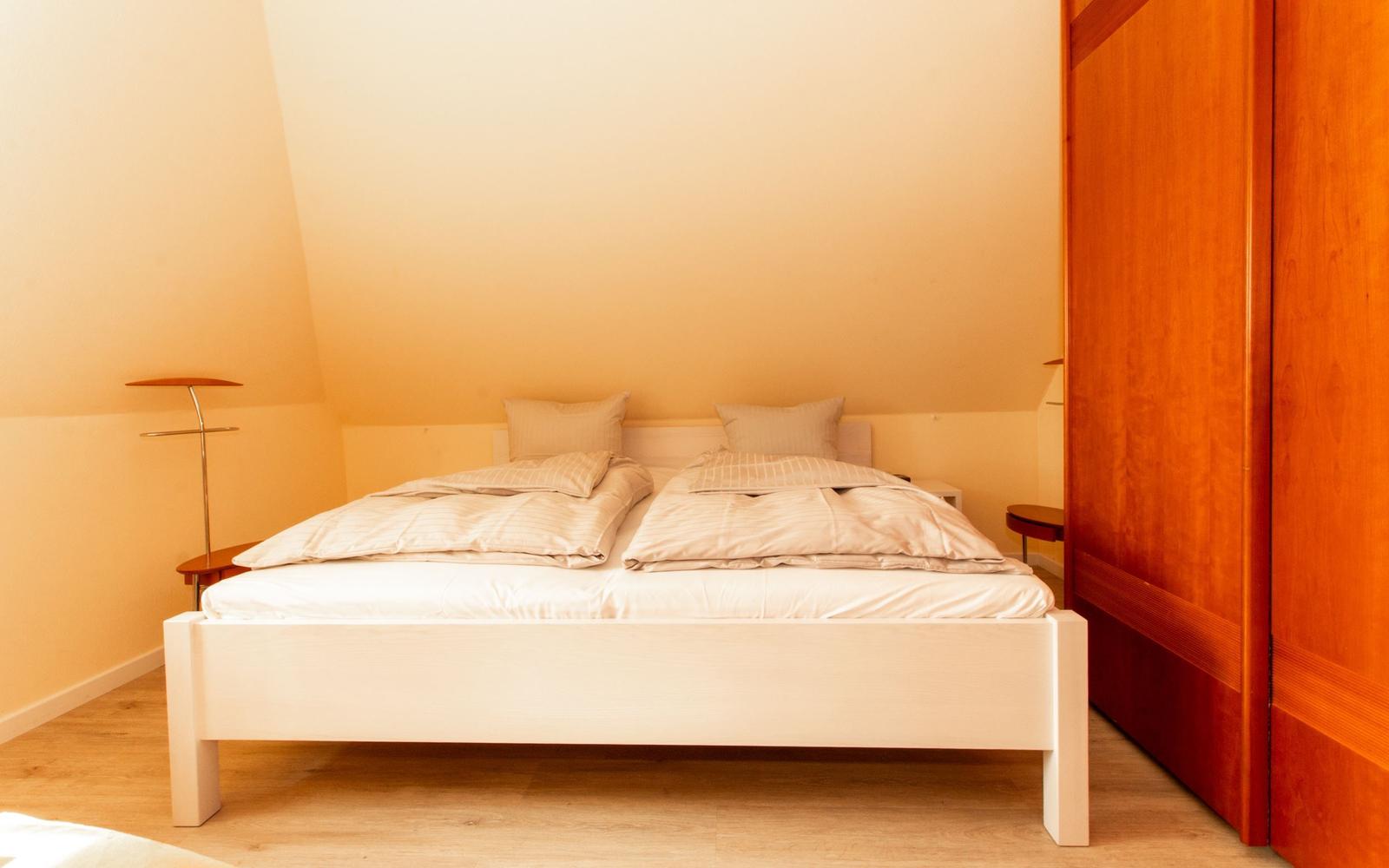 Schlafzimmer 2...