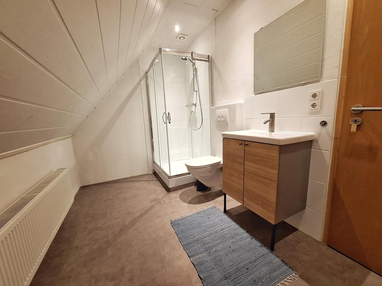Badezimmer 1en Stock