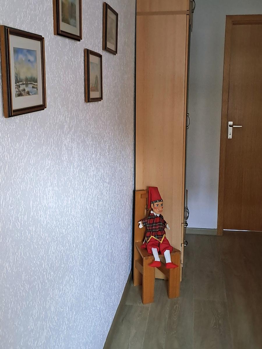Hallway with cloakroom on the upper floor