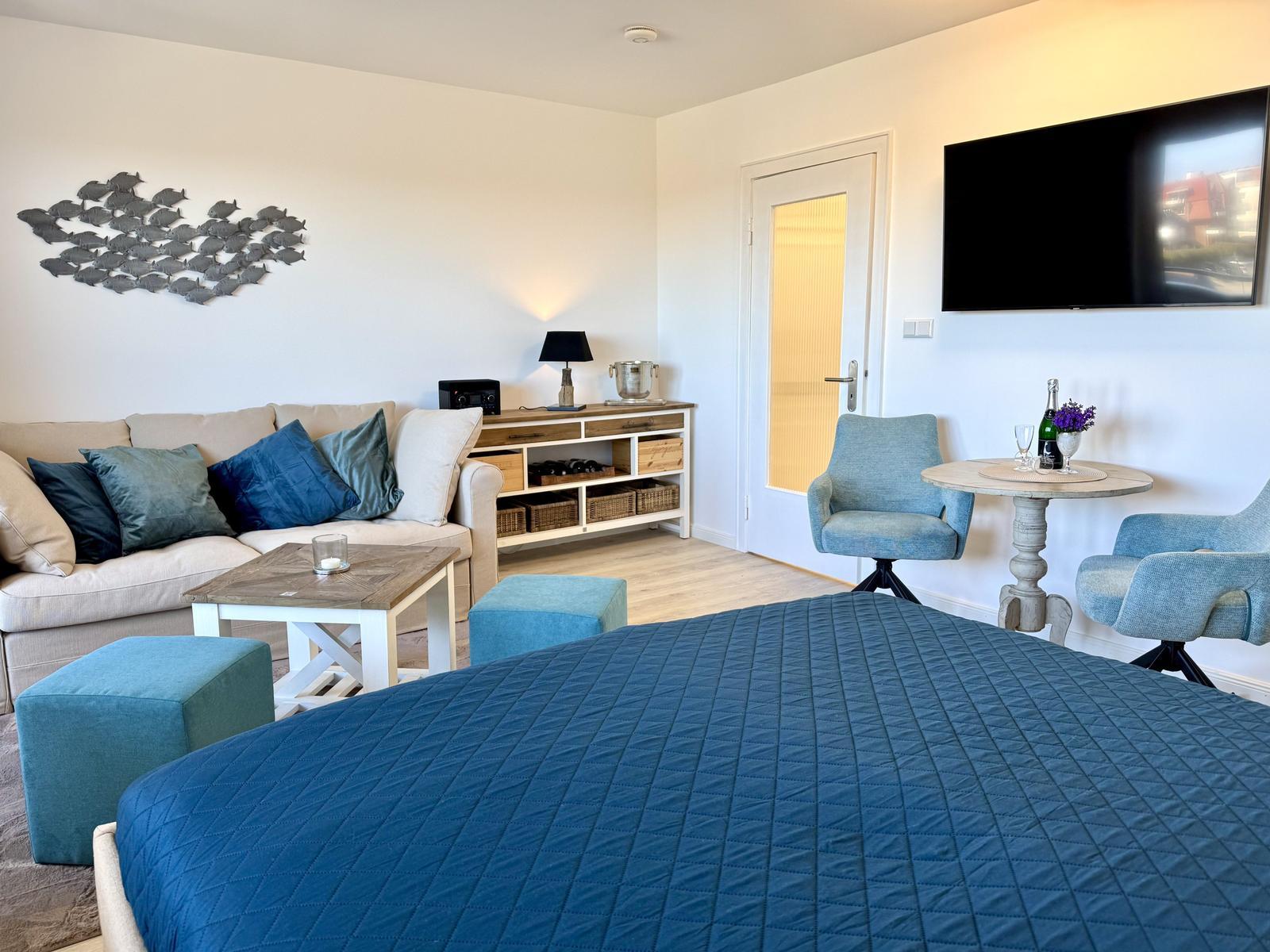 Wohn- und Schlafzimmer