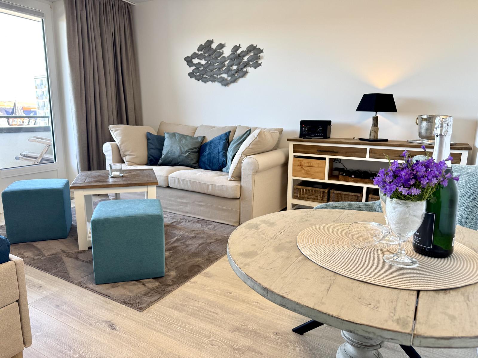 Wohn- und Schlafzimmer