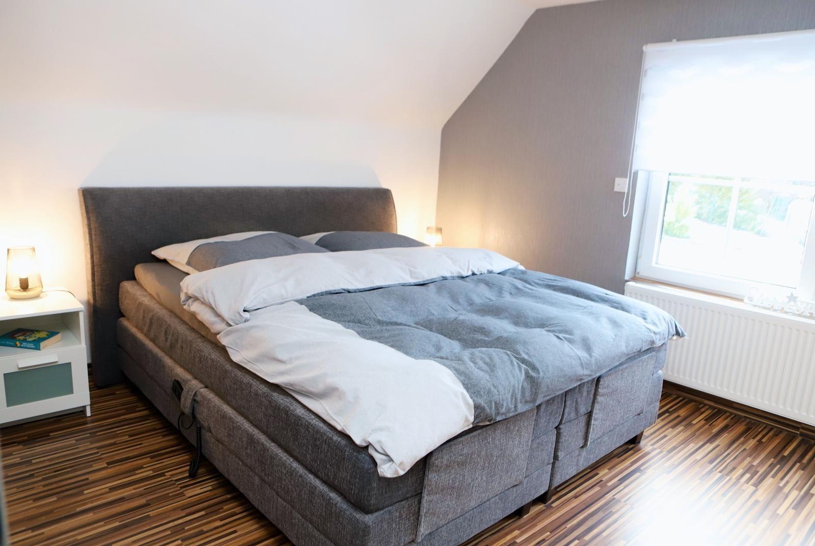 Hochwertiges Boxspringbett mit elektrischer Verstellung
