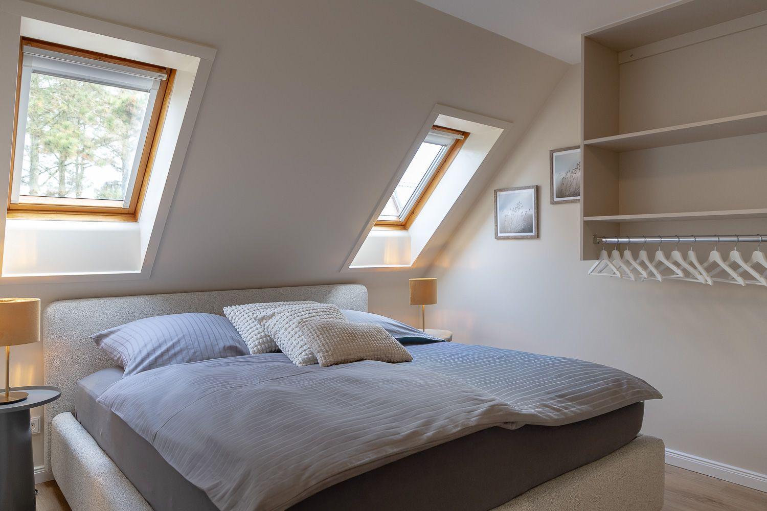 Schlafzimmer 1