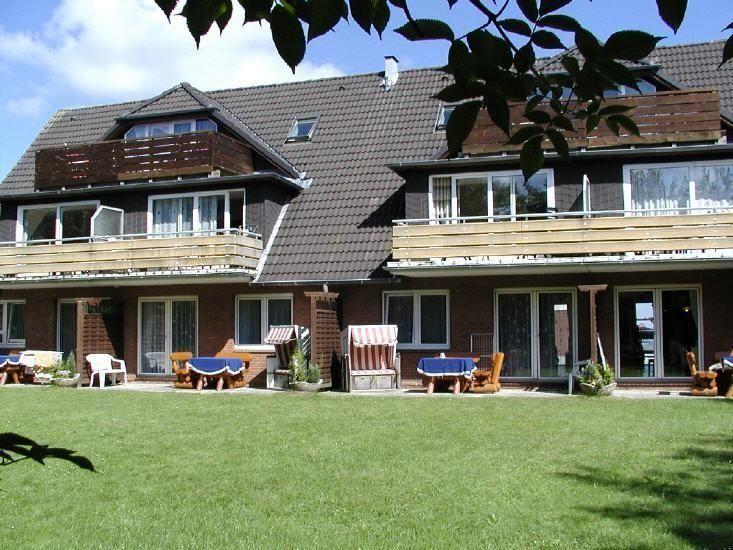 Garten und Liegewiese...