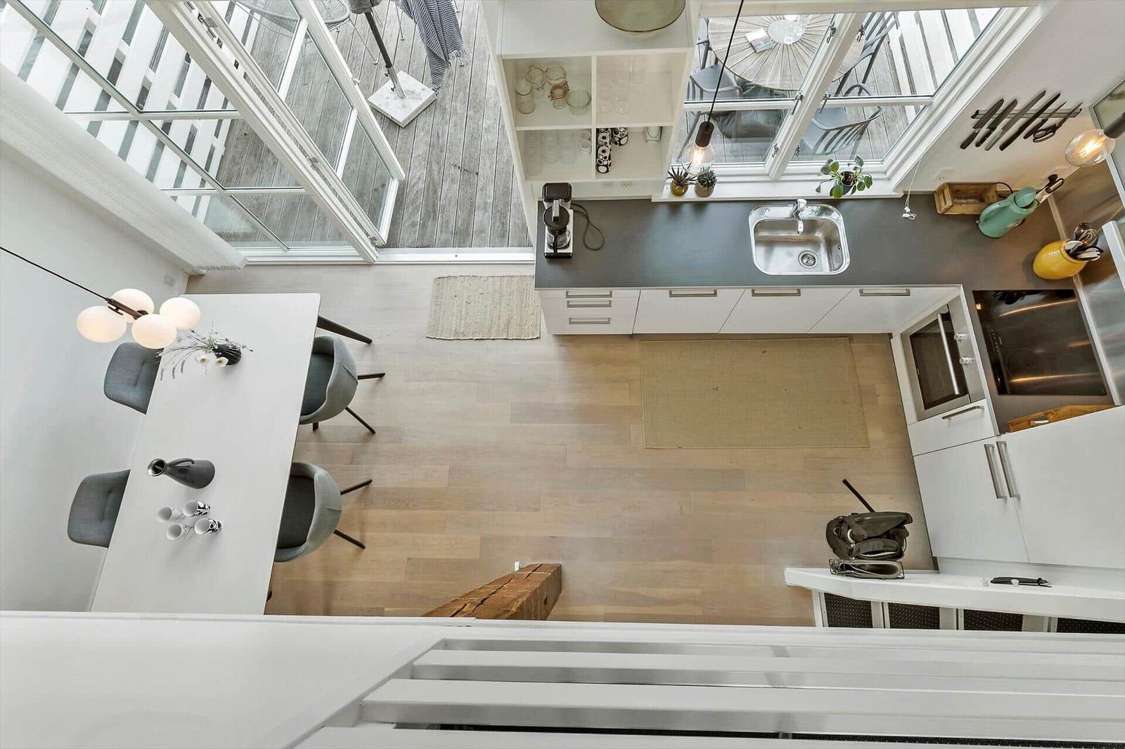 Kitchen/family room